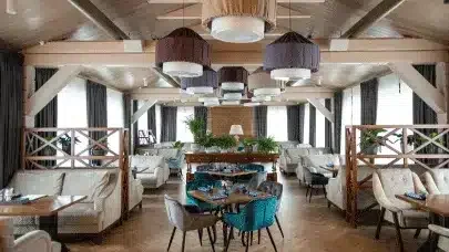 Restaurant 3,500-1