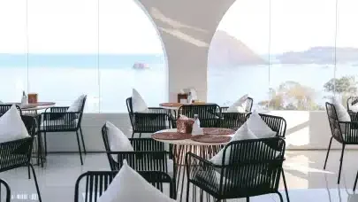 Restaurant at Palm Desert, CA 3,450 -1