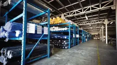 Warehouse and Office​ 190,000-1